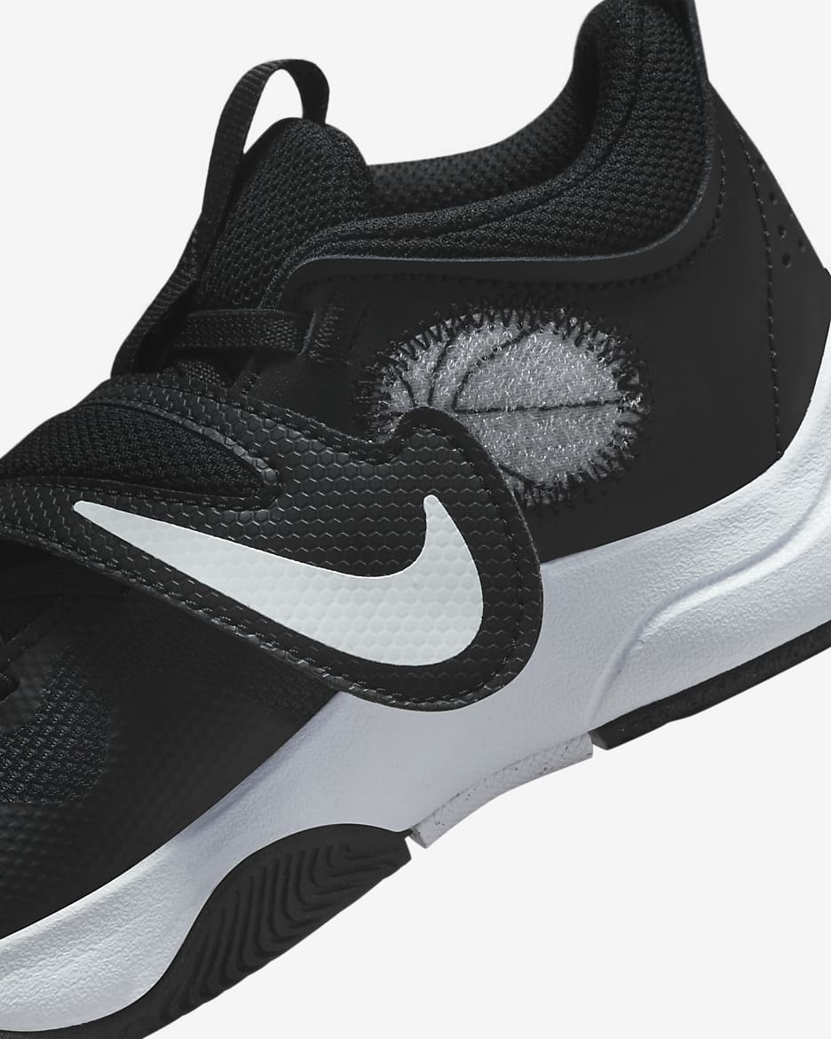 New black and white nike shoes best sale